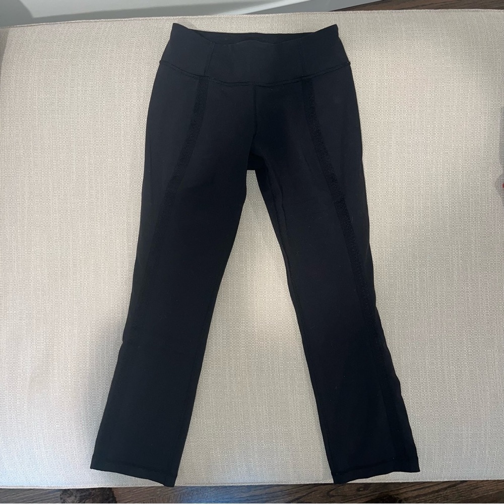 Lululemon Cropped Flare Leggings